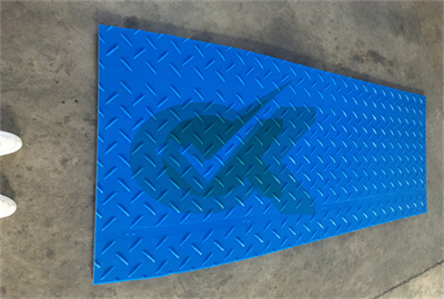 digger plastic road mat 2×4 for parking